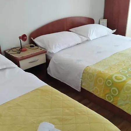 Mare ゲストハウス ドルヴェニク